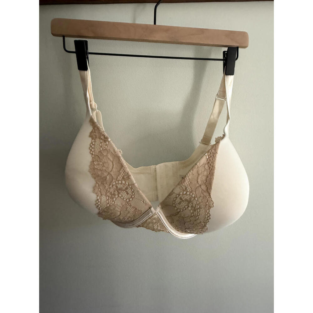 50B NWT CACIQUE Smooth Boost Plunge Cream and Mocha Lace